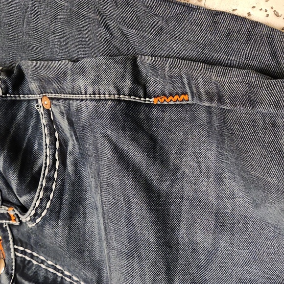True Religion Straight Leg Acid Washed Jeans - Picture 3 of 16